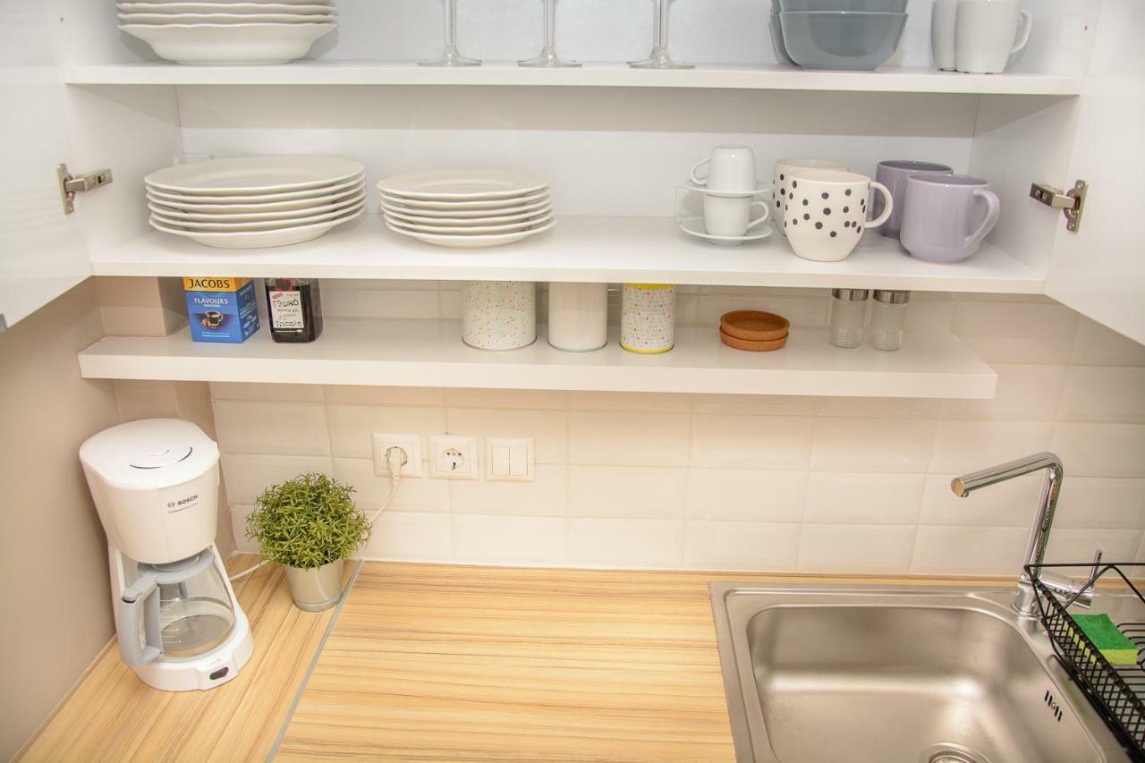 Fully Renovated And Relaxing Apartment Athens Luaran gambar